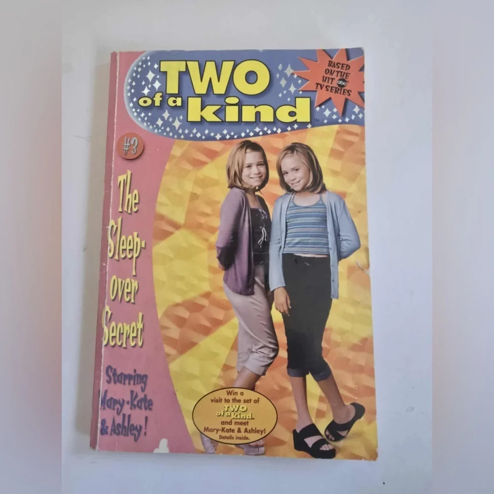 Lot of 3 Mary Kate and Ashley novels - Picture 2 of 3